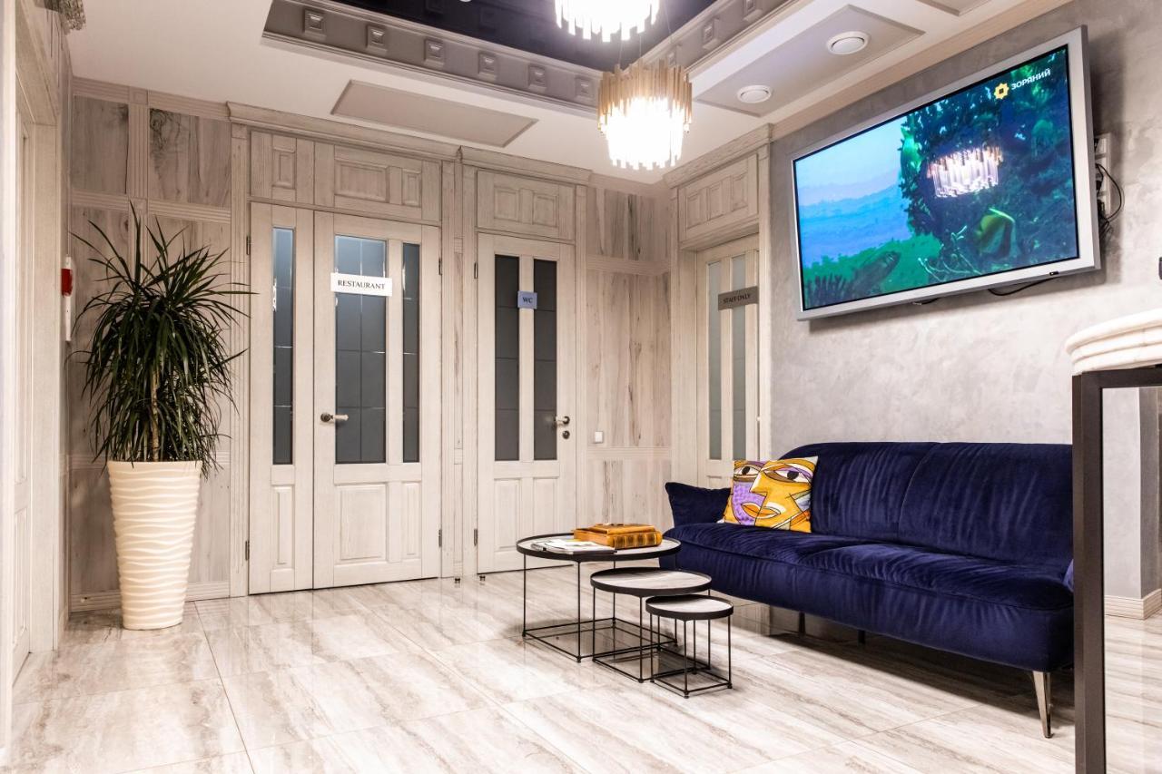 Hotel "Mandarin Clubhouse" Harkiv Exterior foto