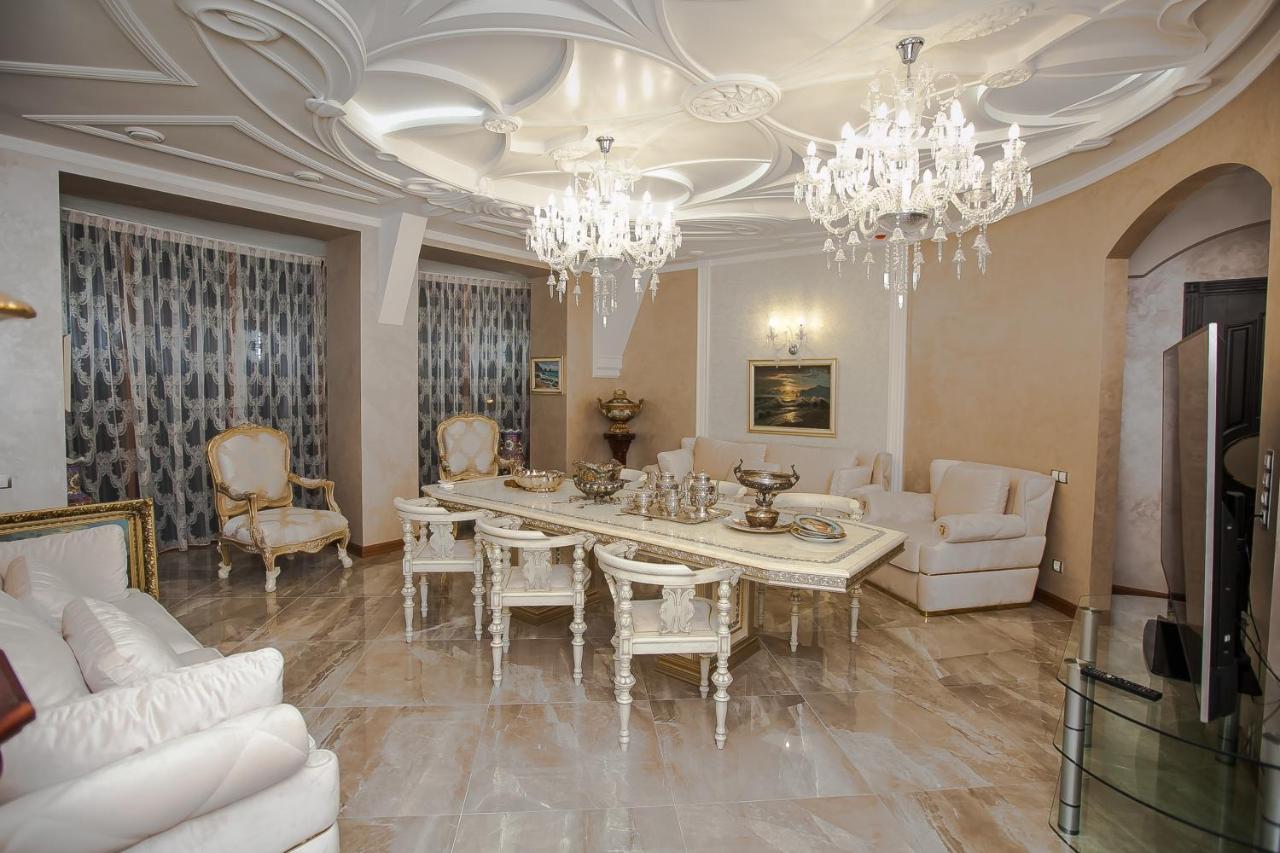 Hotel "Mandarin Clubhouse" Harkiv Exterior foto