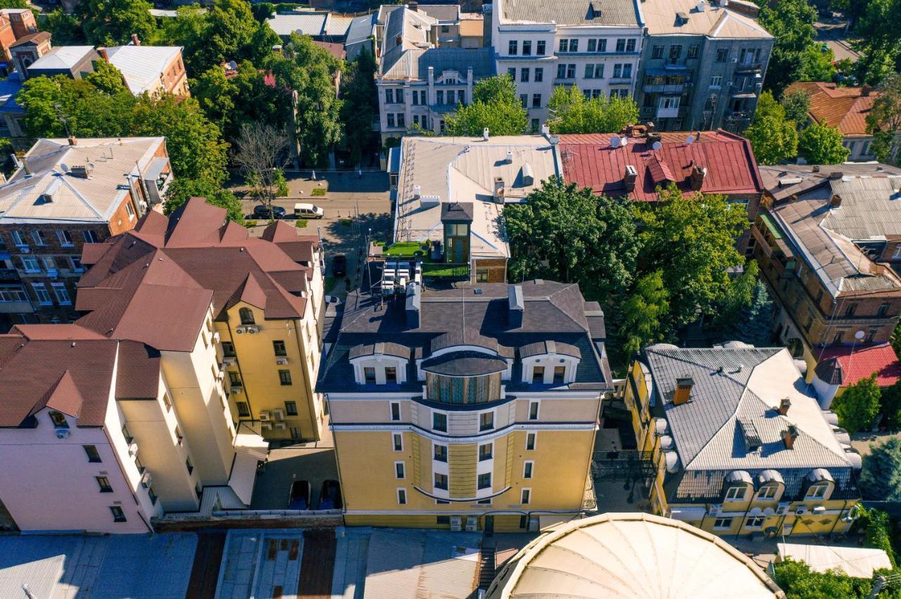 Hotel "Mandarin Clubhouse" Harkiv Exterior foto